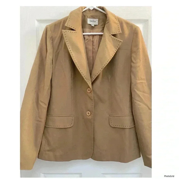 Neiman Marcus I 10 - Picture 3 of 11